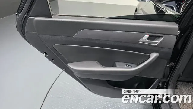 Hyundai LF 2016 thumb 3
