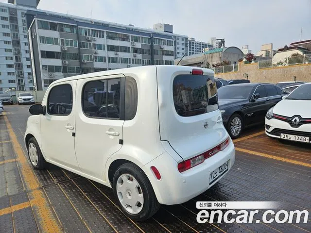 Nissan Cube 2013 thumb 6