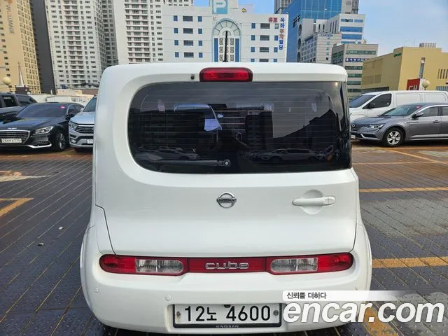 Nissan Cube 2013 thumb 9