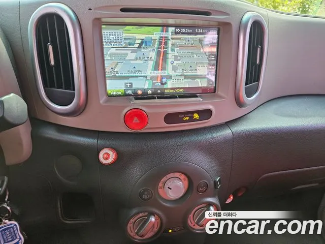 Nissan Cube 2013 thumb 5
