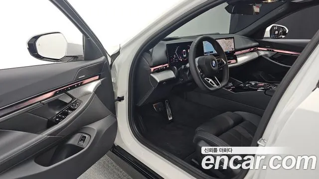 BMW 5 серии 2025 thumb 3