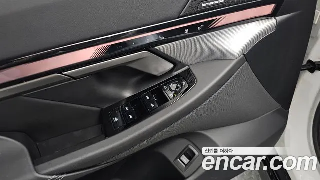 BMW 5 серии 2025 thumb 4