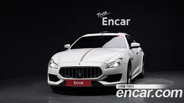 Maserati Quattroporte 2018 thumb 11