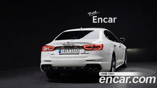 Maserati Quattroporte 2018 thumb 2
