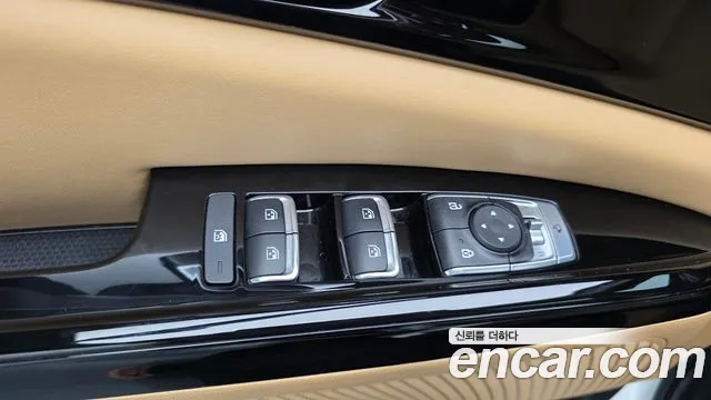 Kia Carnival 2023 thumb 6