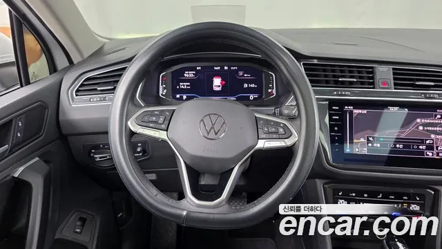 Volkswagen Tiguan 2021 thumb 4