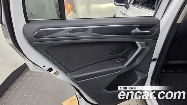 Volkswagen Tiguan 2021 thumb 9