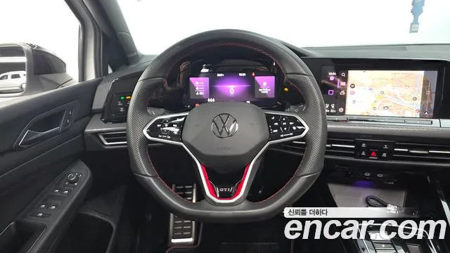 Volkswagen Golf 2024 thumb 2