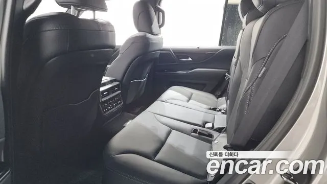 Lexus LX 2025 thumb 4