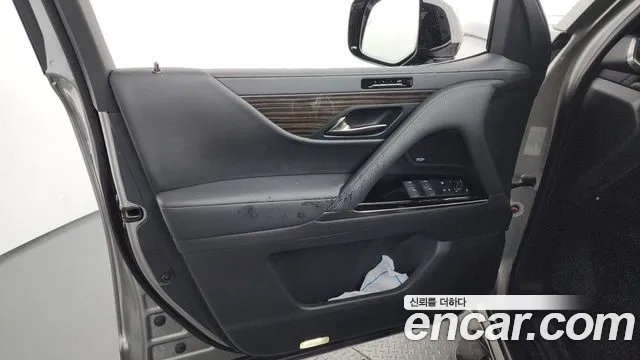 Lexus LX 2025 thumb 5