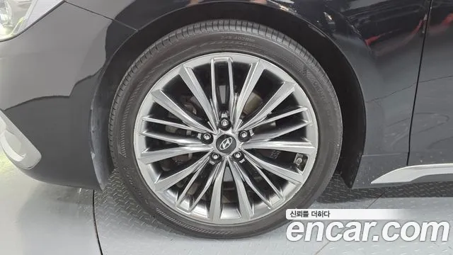 Hyundai Grandeur 2017 thumb 3