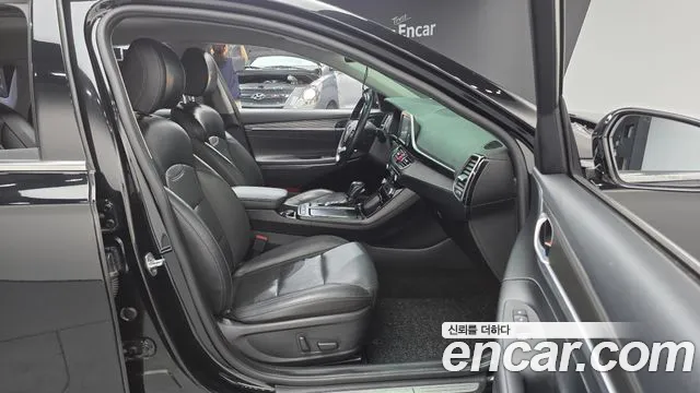 Hyundai Grandeur 2017 thumb 6