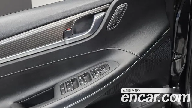 Hyundai Grandeur 2017 thumb 9