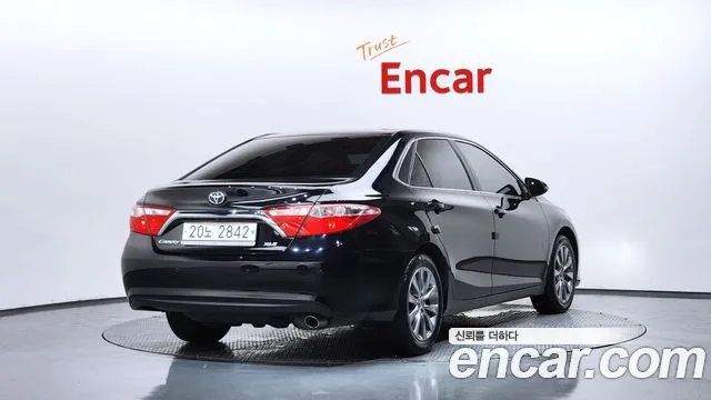 Toyota Camry 2015 thumb 10
