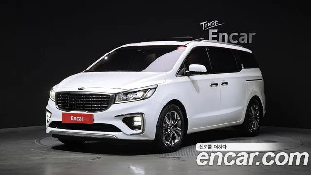 Kia Carnival 2018 thumb 4