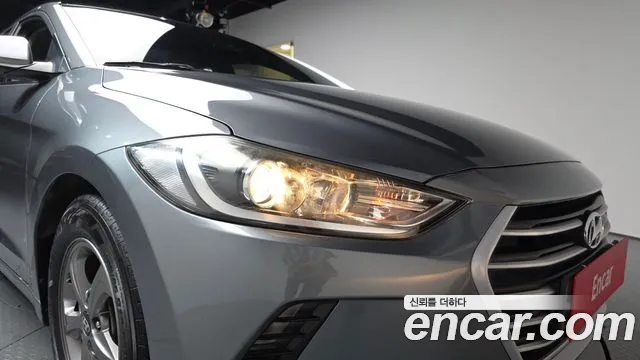 Hyundai AD 2016 thumb 10