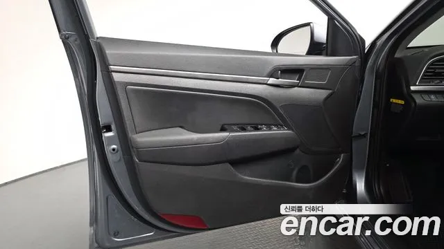 Hyundai AD 2016 thumb 11