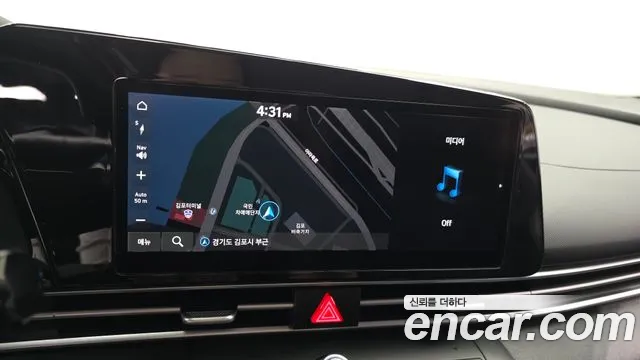 Hyundai Elantra 2022 thumb 5