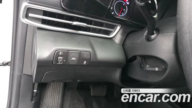 Hyundai Elantra 2022 thumb 8