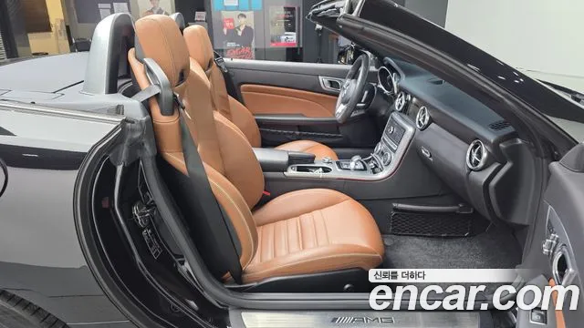 Mercedes-Benz SLC-Класс 2017 thumb 9