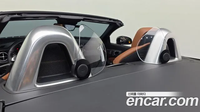 Mercedes-Benz SLC-Класс 2017 thumb 7