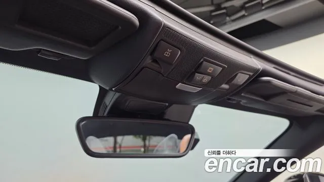 Mercedes-Benz SLC-Класс 2017 thumb 12