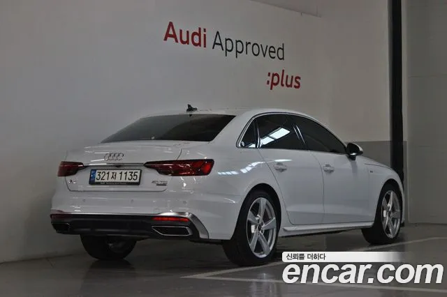 Audi A4 2022 thumb 3