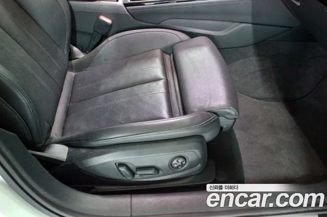 Audi A4 2022 thumb 12