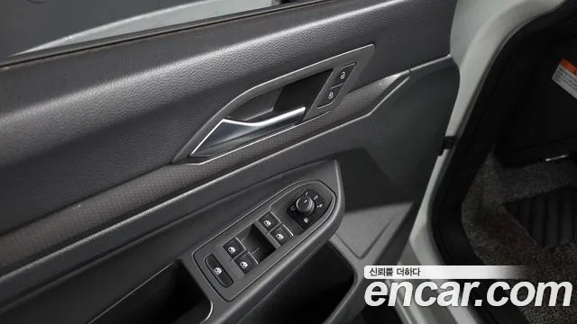 Volkswagen Golf Sportsvan 2024 thumb 5