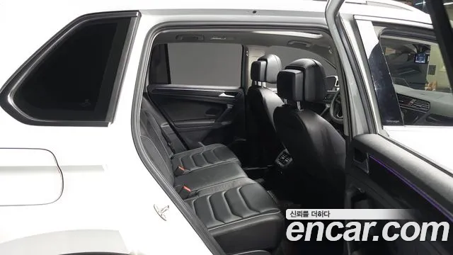 Volkswagen Tiguan 2022 thumb 3