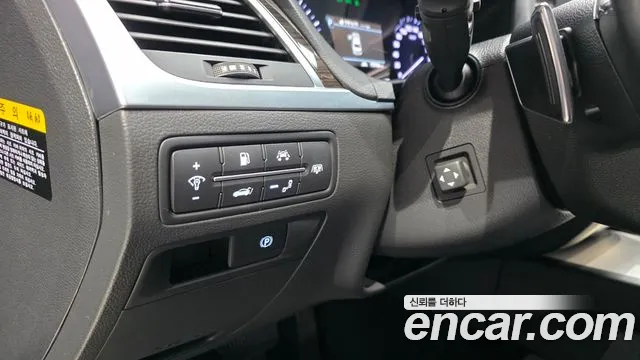 Genesis G80 2019 thumb 10