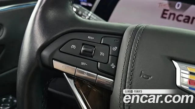 Cadillac Escalade 2023 thumb 2