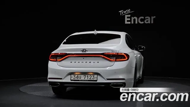 Hyundai Grandeur 2017 thumb 5