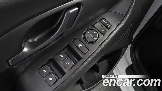 Hyundai i30 2019 thumb 4