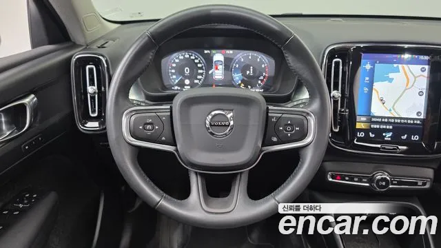 Volvo XC40 2019 thumb 11