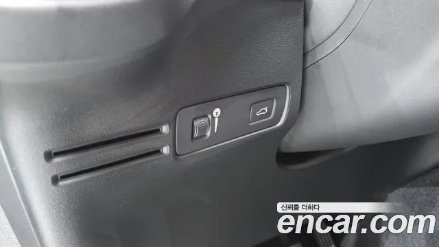 Volvo XC40 2019 thumb 7