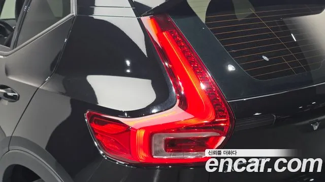 Volvo XC40 2019 thumb 5