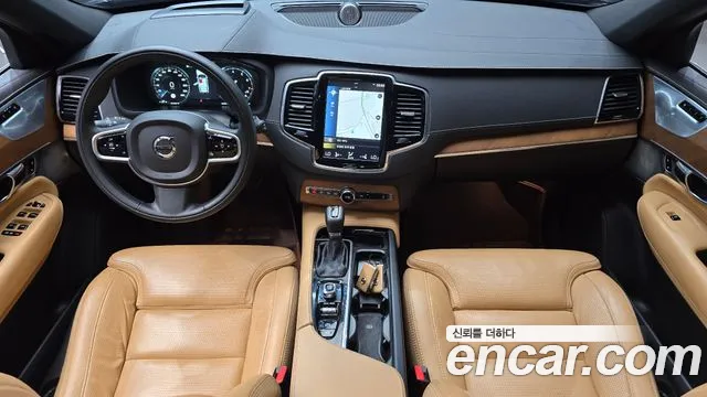Volvo XC90 2019 thumb 6