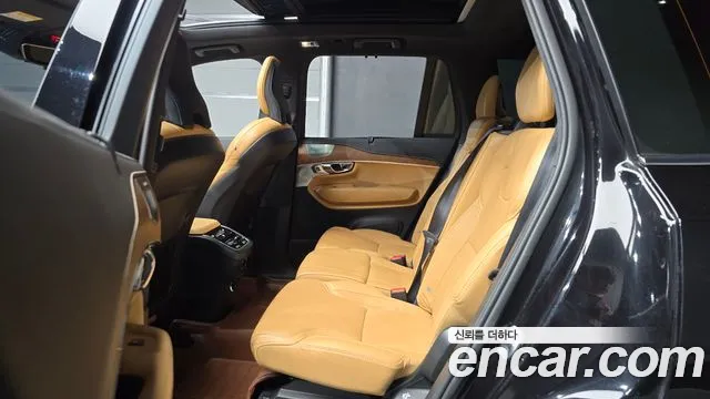 Volvo XC90 2019 thumb 12