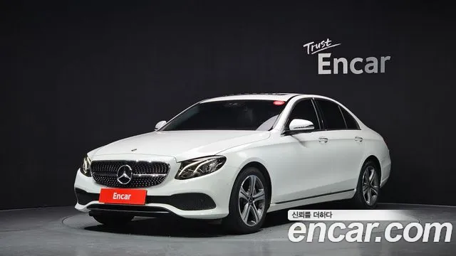 Mercedes-Benz E-Class 2019 thumb 12