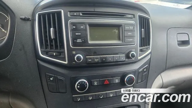 Hyundai Staria 2017 thumb 3