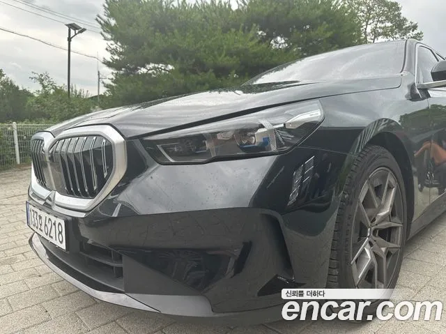 BMW 5 серии 2025 thumb 11
