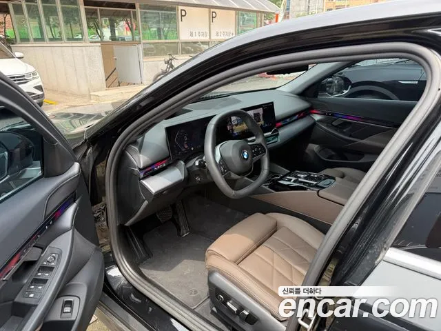 BMW 5 серии 2025 thumb 6