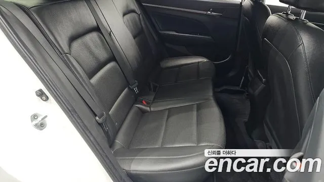 Hyundai AD 2016 thumb 11
