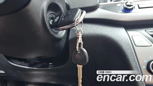 Hyundai AD 2016 thumb 12