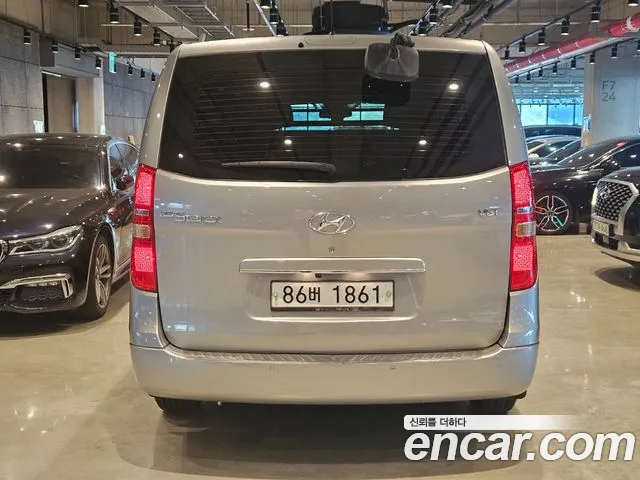 Hyundai Staria 2019 thumb 3