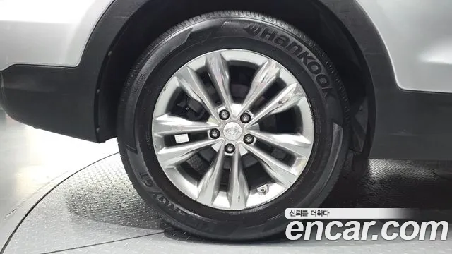 Hyundai Santafe 2017 thumb 4