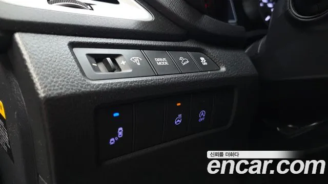 Hyundai Santafe 2017 thumb 3
