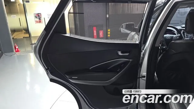 Hyundai Santafe 2017 thumb 2