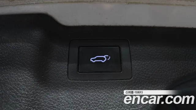 Hyundai Santafe 2017 thumb 10
